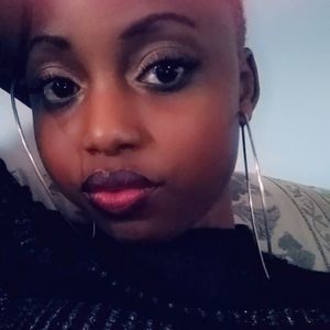 Meet your Posher, Lala